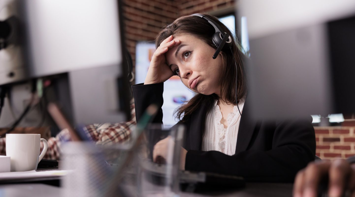 What Our Linked In Poll Reveals About Customer Experience Banner